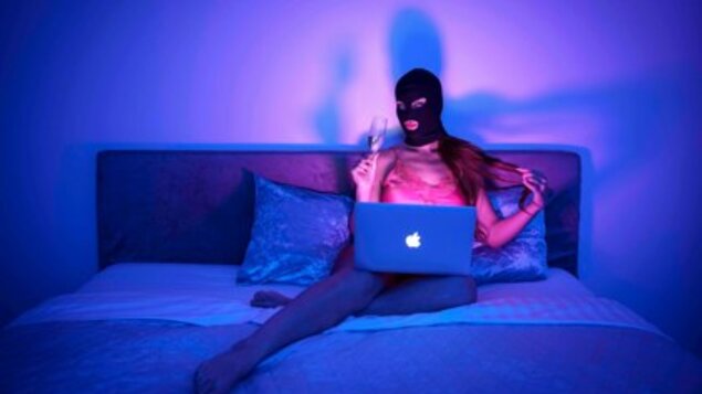 Virtuální přítelkyně