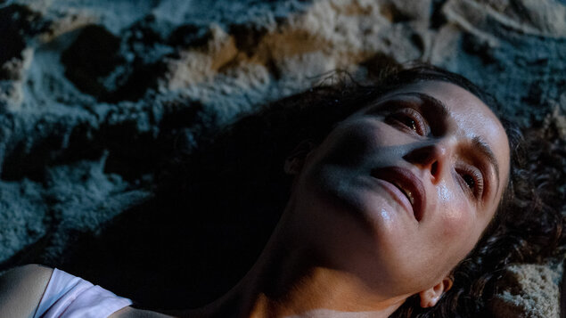 FK: Ak by som mala nohy, tak ťa nakopem + Turisti