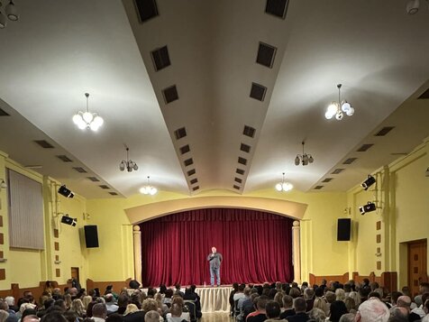 A digitális nindzsa / večer s humoristom PÉTERom ARANYOSIm