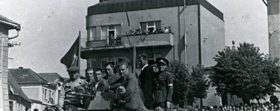 KVĚTEN 1945 NA VLTAVOTÝNSKU