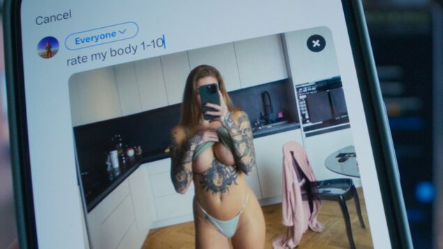 Virtuální přítelkyně