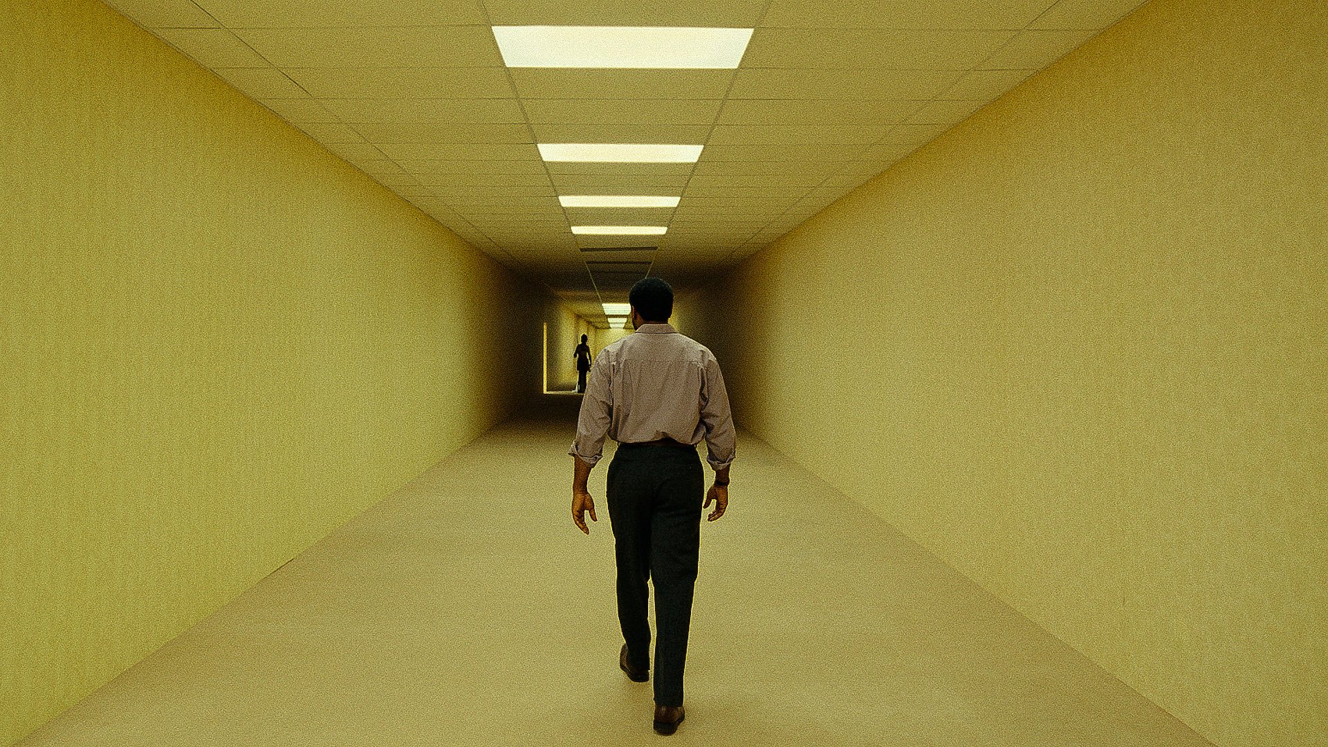 Backrooms: Za stenou