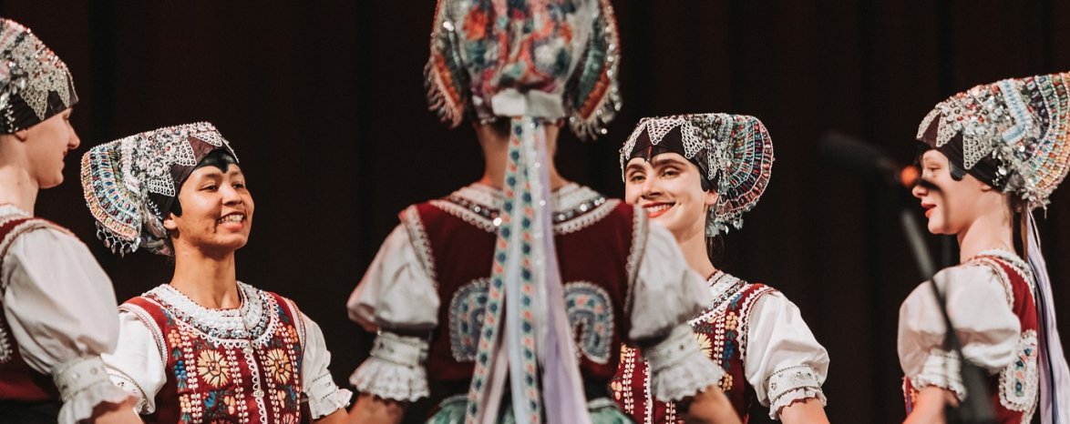 FOLKLÓRNY FESTIVAL NÁVRATY