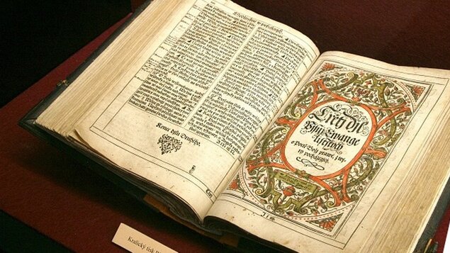 Bible kralická a její předlohy opět na panství Žerotínů