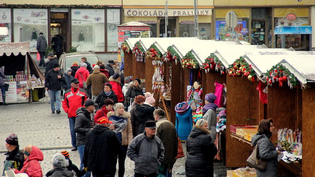 Adventní trhy na náměstí